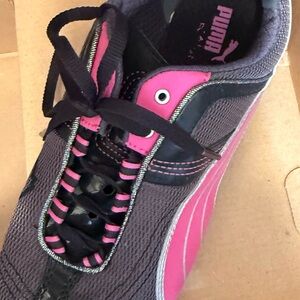 Puma Women's Pink and Black Sneakers